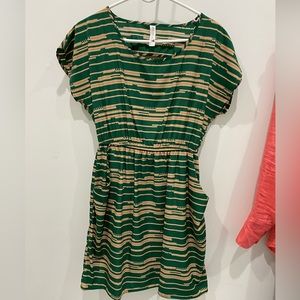 Green stripe dress with pockets Large